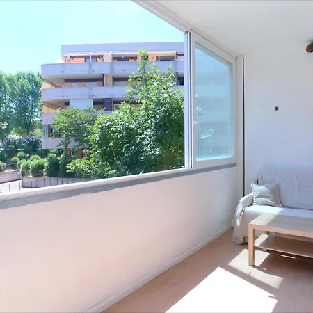 Con Veranda Tra Roma E Il Mare Daire
